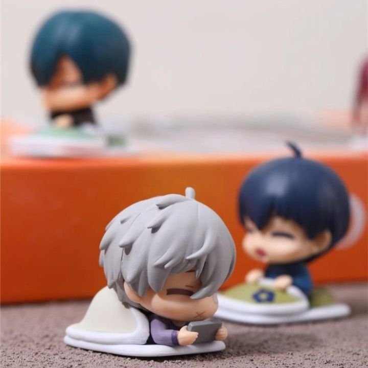 Anime Blue Lock Figure Nagi Seishiro Figura Statua Modello 9CM Seishiro Nagi Seduta, Nero con Cappuccio Versione PVC Collection Figurine Statua Desktop Decorazione Regalo