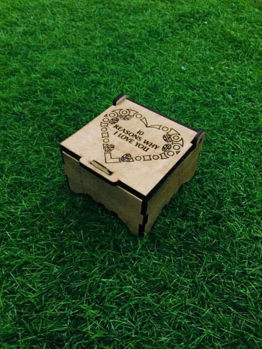 Wooden%20Gift%20Box%20With%2010%20Reason%20For%20Love%201/4%20Inches%20Engraved%20Customized%20Personalized%20Thick%20Wood%20-%20Image%204
