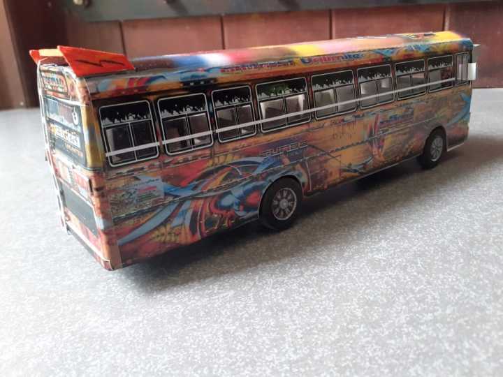 Hand%20made%20New%20Leyland%20Koombiyo%20Bus%20-%20Image%207