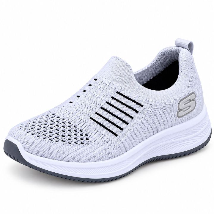 Trending%20Design%20Women's%20Comfortable%20Fashion%20Sports%20Shoes%20-%20Image%204