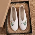 Soft Canvas Shoes Women Traditional Embroidered Shoes Lightweight Walking Sneakers Lady Girls Non Slip Summer Breathable Flats. 