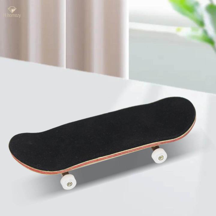 Finger%20Skateboard%20with%20Screwsdriver%20Props%20Set%20-Slip%20Pad%20Maple%20Wood%20DIY%20Reduce%20Pressure%20-%20Image%202