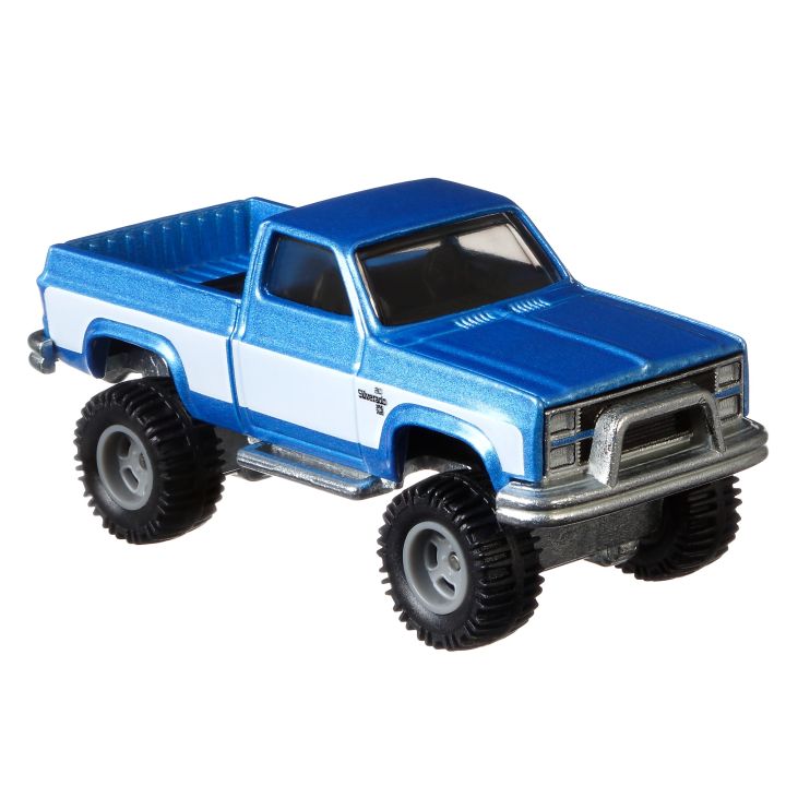 Hot%20Wheels%20Premium%20Boulevard%20'83%20Chevy%C2%AE%20Silverdo%204X4%20-%20Image%205