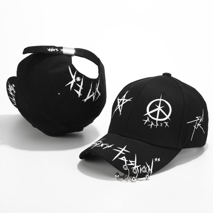 Hat%20Man%20Trend%20Korean%20Edition%20Tide%20Brand%20Baseball%20Cap%20Student%20Casual%20Versatile%20Hip%20Hop%20Cap%20Street%20Personality%20Black%20and%20White%20Tongue%20Cap%20-%20Image%204