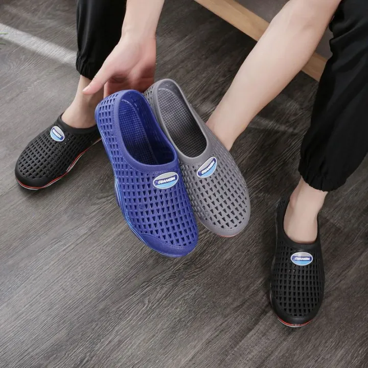 Hole%20Shoes%20Men's%20Breathable%20Non-Slip%20Beach%20Shoes%20Closed%20Toe%20Summer%20Waterproof%20Plastic%20Soft%20Bottom%20Casual%20Lazy%20Sandals%20Korean%20Style%20-%20Image%207