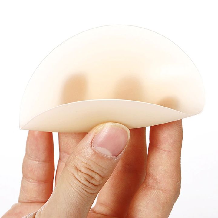 Round%20Silicone%20Reusable%20Nipple%20Covers%20for%20Women%20and%20Men,%202%20Pieces,%20Beige%20-%20Image%203