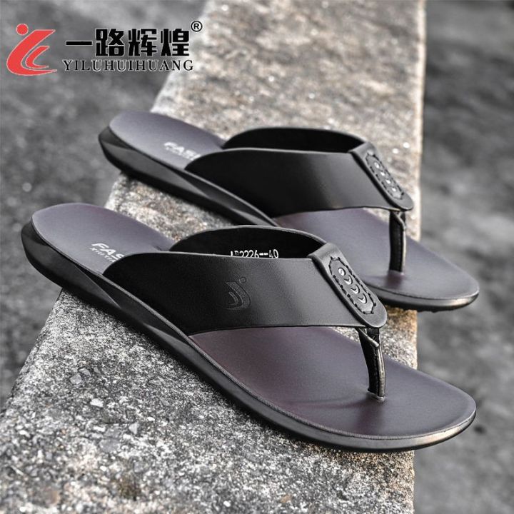 New%20Leather%20Sandals%20Leather%20Slippers%20Men's%20Fashion%20Outwear%20Flip%20Flops%20Men's%20Summer%20Non-Slip%20Deodorant%20Outdoor%20Sandals%20-%20Image%204