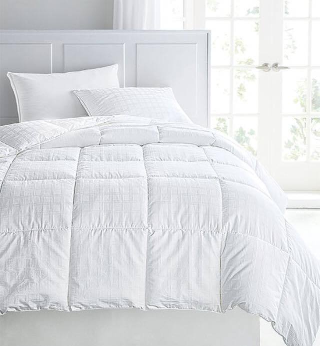 Hotel%20Quality%20Duvet%20-%20150gsm%20Thickness%20-%20Image%205