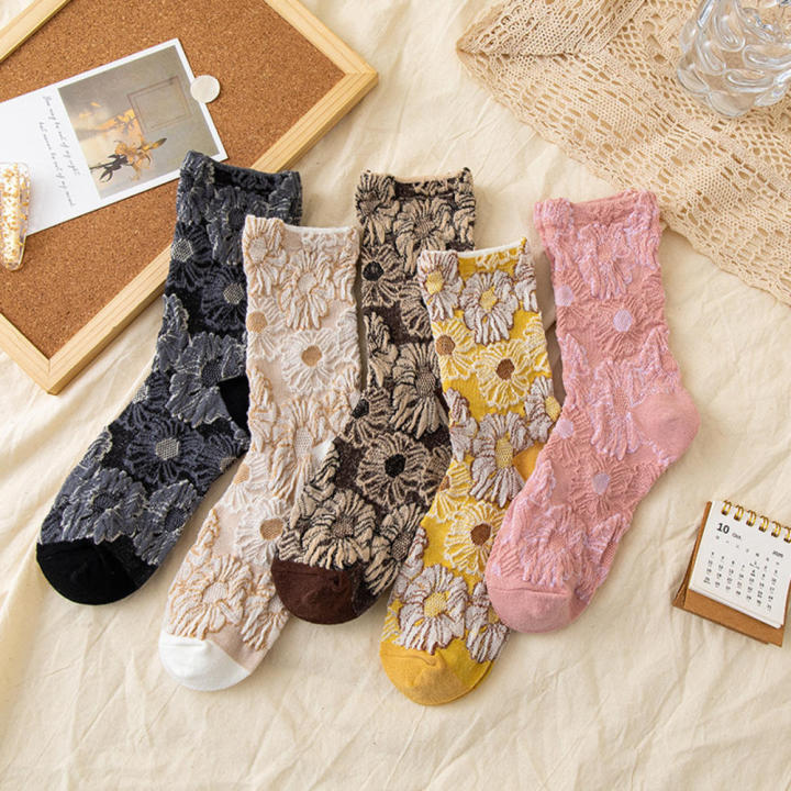 Korean classic Socks Classic One size High quality Women socks Cotton Sunflowers socks for Daily wear Fashion accessories Gift for women Casual occasions Spring and autumn fashion