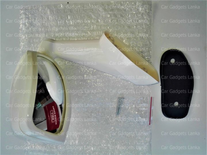 Toyta%204WD%20SUV%20Double%20Cab%20Front%20Fender%20Wide%20Angle%20Rear%20View%20Third%20Mirror%20White%20Color%20-%20Image%205