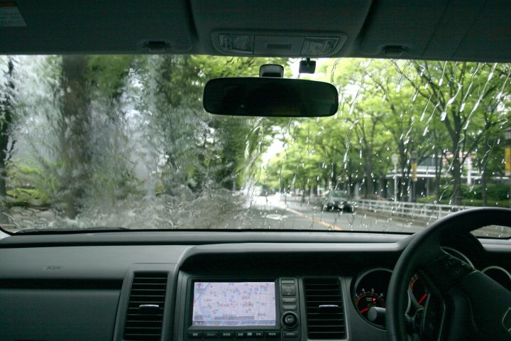 SOFT99%20Glaco%20Roll%20On%20Instant%20Dry%20-%20Water%20Repellent%20Windscreen%20Coating%20-%20Image%207