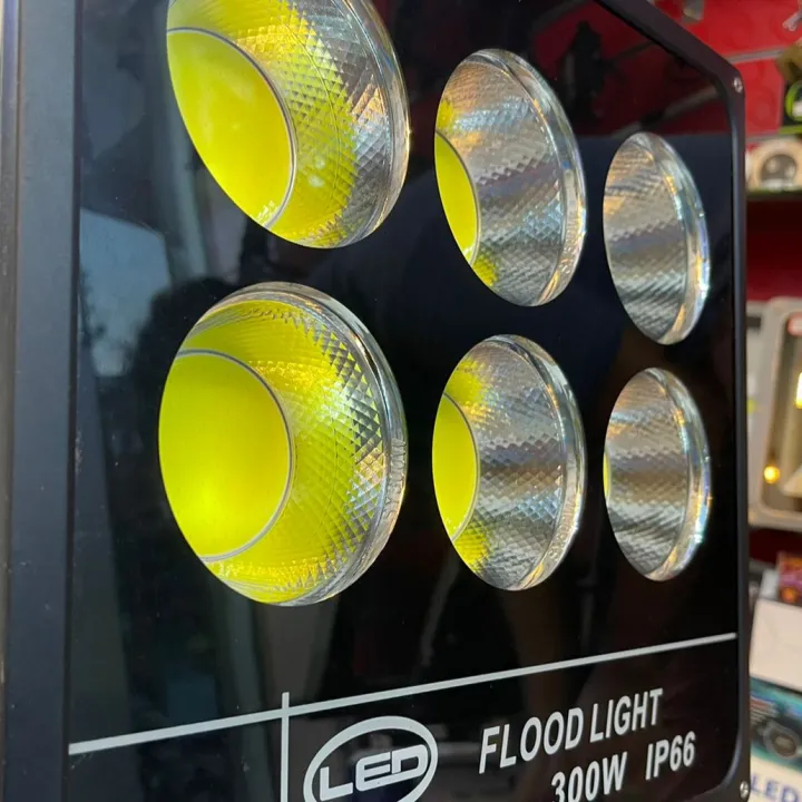 COB%20LED%20Flood%20Light%20300W%20Waterproof%20Outdoor%20Flood%20Light%20with%206500K%20Cool%20White%20Light%20for%20Garden,%20Playground,%20Warehouse,%20Billboard,%20Street-Black%20-%20Image%203