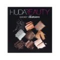 Huda Beauty - Obsessions Eyeshadow Palette - Smokey. 