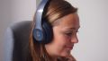 studio 3AAA Great wireless and Bluetooth Headphones with SD card playing and Actie. 