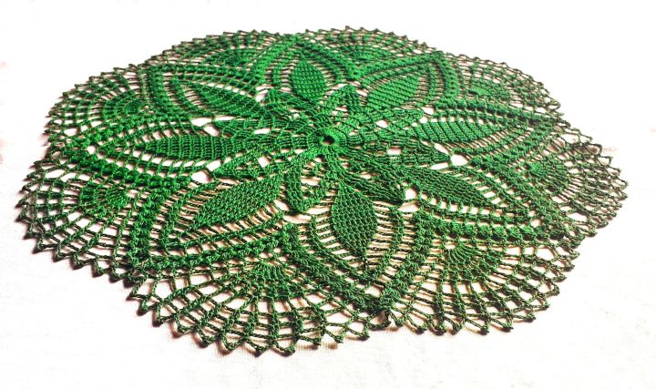 Lace%20Doily%20%7C%20Tablecloth%20%7C%20Crochet%20%20Centerpiece%20%7C%20Home%20Decor%20%7C%20Handmade%20-%20Image%203