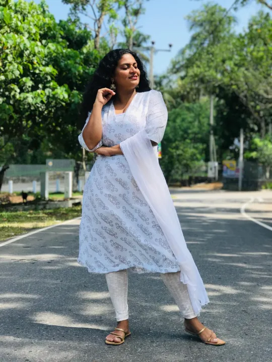 Nessie%20Black%20V%20Neck%20White%20Floral%20Printed%20A%20Line%203/4%20Sleeve%20Kurta%20Fashion%20Women%20Clothing%20Traditional%20-%20Image%202