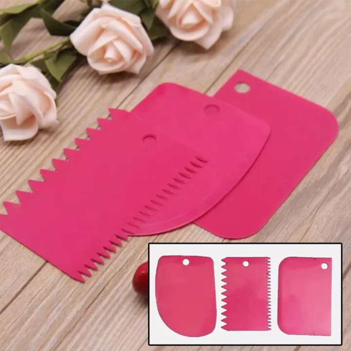 3%20Pcs%20Plastic%20Cake%20Scraper%20Spatula%20Set%20Pastry%20Dough%20Fondant%20Cream%20Cake%20Edge%20Side%20Decorating%20Comb%20and%20Icing%20Smoother%20Cutters%20-%20Image%203