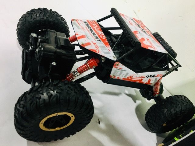 4WD%20Rock%20Crawler%20Off%20Road%20Metal%20Rechargeable%20Monster%20Car%20Truck%20Buggy%20Jeep%20Giant%20Rock%20Climber%202.4Ghz%201%20to%2014%20Scale%20Luxury%20Design%20High%20Quality%204%20Wheel%20Off%20Road%20Full%20Function%20-%20Image%207