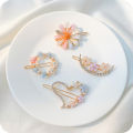 Korean Daisy Flower Rhinestone Hairpin / Women Exquisite Bangs Hair Clips / Girls Hair Accessories. 