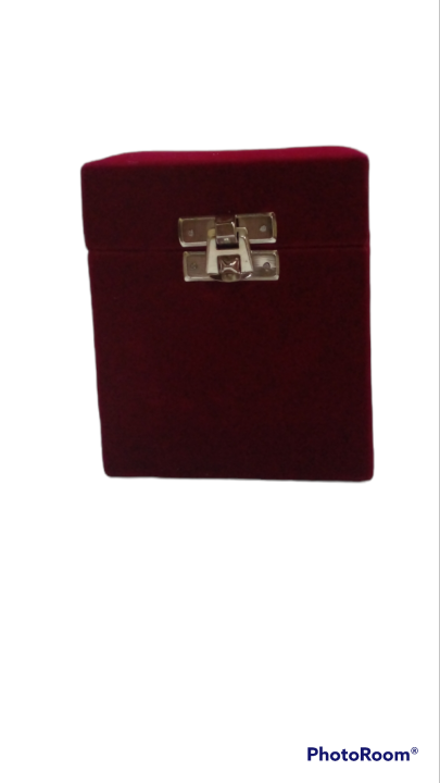 Galore%20Velvet%20Storage%20Box%20-%20Image%202