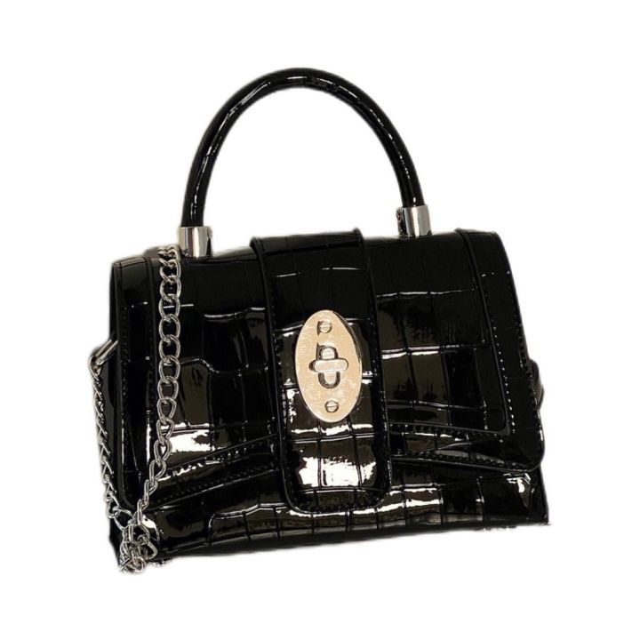 High-Grade%20Chain%20Bag%20Niche%202024%20One-Shoulder%20Motorcycle%20Texture%20Portable%20Patent%20Leather%20Small%20Square%20Bag%20Crossbody%20New%20Women's%20Western%20Style%20-%20Image%205