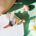 Her Lab Jewelry |Vintage Brooches Jewelry Gold Plated Red-Crowned Crane Brooches and Pins for Women. 