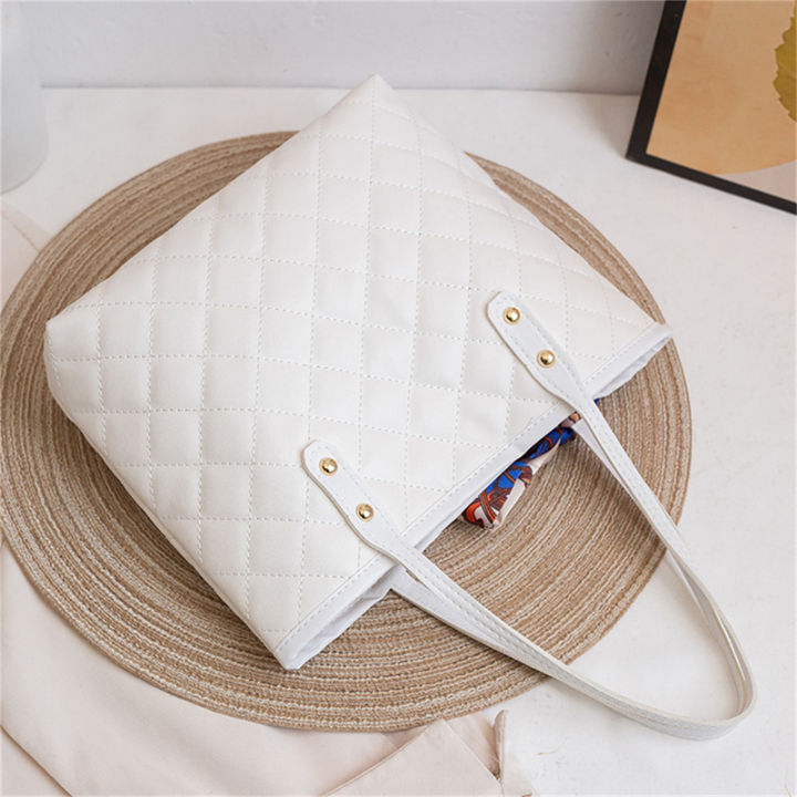 Large%20Capacity%20Women%20Shoulder%20Bag%20Fashion%20Rhombic%20Embroidery%20Handbags%20Casual%20Tote%20Bags%20Lonni%20-%20Image%203