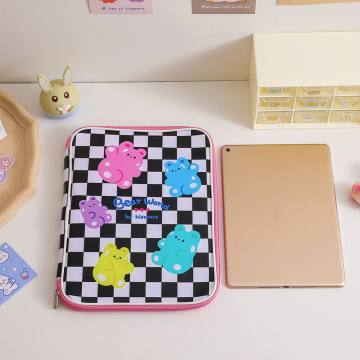 Chinatera%2011%20inch%20Bag%20Korean%20Style%20Checkerboard%20Pattern%20Cute%20Bear%20wer%20Tablet%20Sleeve%20Pouch%20Women%20Girls%20Travel%20Portable%20Zipper%20Leather%20Laptop%20for%20Protective%20Cover%20iPad%20Case%20-%20Image%207