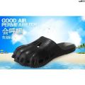 Home Cartoon Cat Baby Boy and Girl Summer Sex Super Explosion One Couple Slippers Paw Claw Beach Non-Slip Slippers Hand-Shaped Brush ?. 
