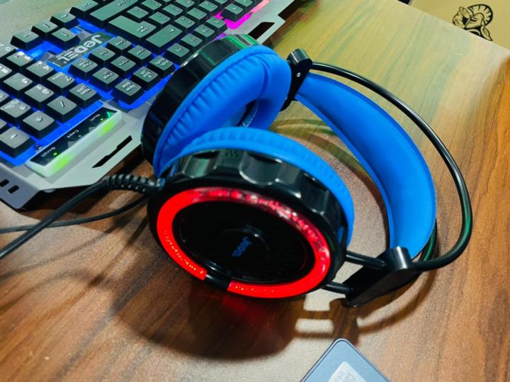 Jedel%20RGB%204%20in%201%20Combo%20pack%20(%20RGB%20Keyboard%20/%20RGB%20Mouse%20/%20RGB%20Headset/%20MousePad%20)%20with%206%20months%20warranty%20-%20Image%204