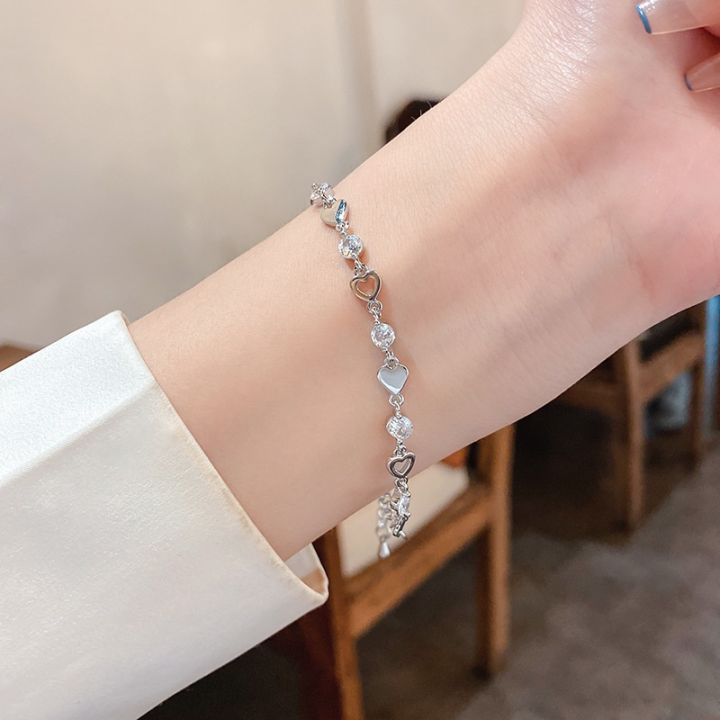 1 Pc Simple Creative Design Ladies Women Trendy Chain Jewellery Accessories Pendant Bracelets Girls Korean INS Hollow   Fashion Love Charm Bracelet