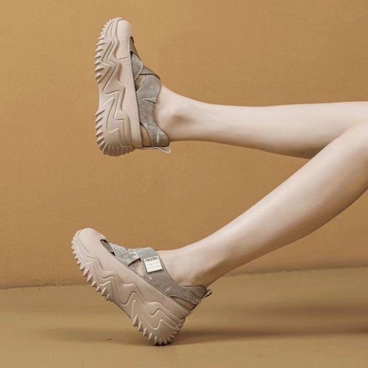 Spring%20Summer%20New%20Women's%20Shoes%20Height%20Increasing%20Thick%20Sole%20Hollow%20Wide%20Strap%20Student%20Korean%20Fashion%20Breathable%20Platform%20Sole%20Sports%20Sandals%20-%20Image%202
