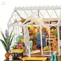 Wood Miniature Dollhouse with Decorative Plants and Ornaments Doll House Kits Girls Kids. 