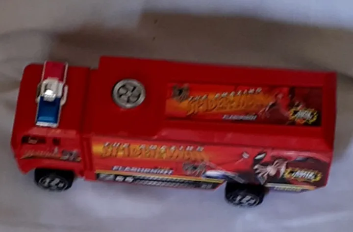 Spider%20Man%20Lorry%20Truck%20for%20kids%20-%20Image%204