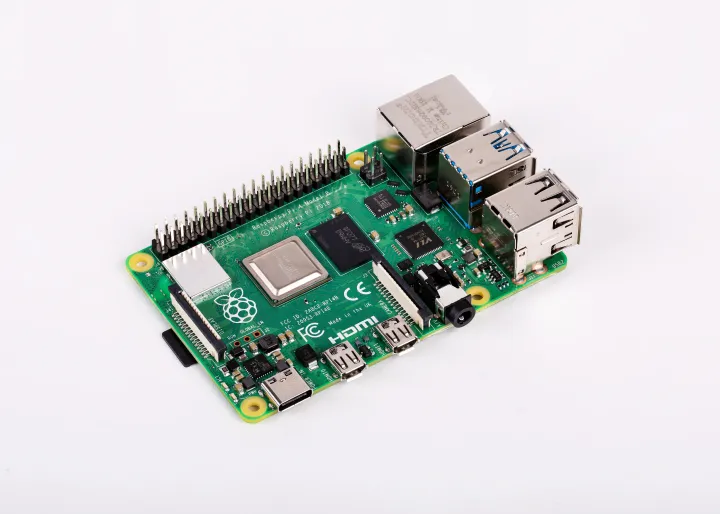 Raspberry%20Pi%204%20Model%20B%204GB%20Original%20Quad%20Core%2064%20Bit%20WiFi%20Bluetooth%20-%20Image%204