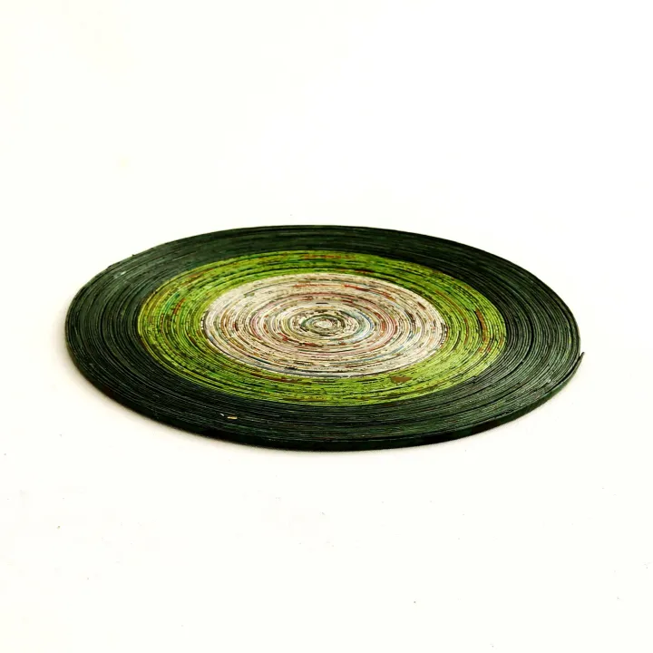 Table%20mat%20Recycled%20Newspaper%20Round%20Placemats%20Large%20-%20Image%204