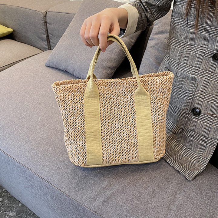 Handcrafted%20design%20Wicker%20handbag%20Versatile%20Eco-friendly%20Bohemian%20style%20Beach%20straw%20bag%20Lightweight%20Natural%20material%20Rattan%20basket%20bag%20for%20Beach%20vacation%20Poolside%20accessory%20Summer%20Picnic%20Casual%20outing%20-%20Image%203