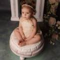 Mini Stool Newborn Photography Props Retro Posing Furniture Elegant 0-3 Month Babies Decorations Tiny Sofa Seat Wooden Chair for Boy or Girl. 