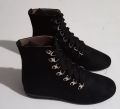 Flat lace boot. 