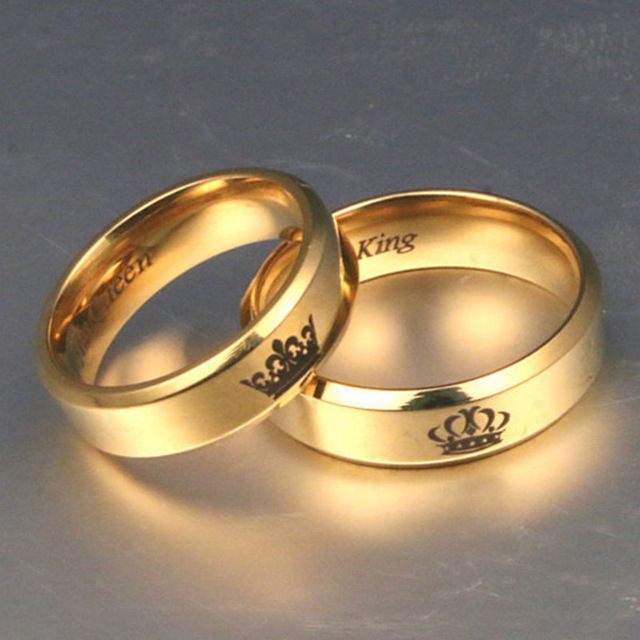 JeeMango%20Gold%20Colour%20King%20And%20Queen%20Lovers%20Stainless%20Steel%20Crown%20Couple%20Rings%20For%20Girls%20-%20Image%202