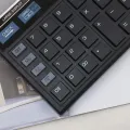 Solar, Battery Dual Power LCD Display Calculator with Check & Correct Function. 