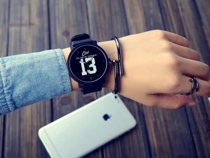 Harajuku%20Style%201314%20Couple%20Watch%20Male%20and%20Female%20Students%20Simple%20Personality%20Creative%20Casual%20Fashion%20Couple's%20Watch%20Pairs%20-%20Image%204