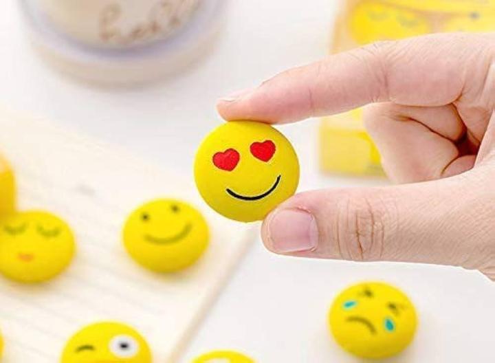 Cute%20Smiley%20Emoji%20Design%20Non-Toxic%20Rubber%20Pencil%20Erasers%20for%20Kids,%20Birthday%20Party%20&%20Return%20Gift,%20(Set%20of%204,%20Multi%20Style)%20-%20Image%208