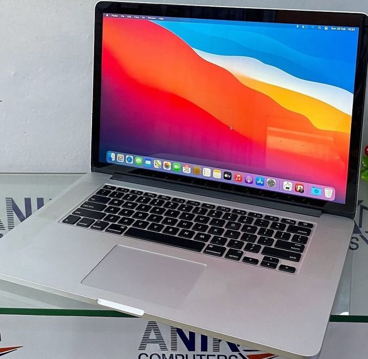 Apple MacBook Pro Retina i7 16GB 512GB SSD 15.6inch [REFURBISHED]