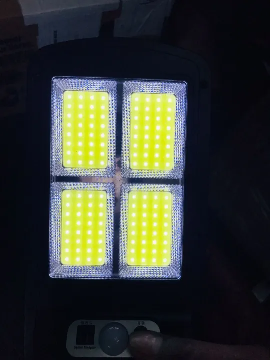 Solar%20induction%20wall%20lamp%20solar%20light%20led%20with%20solar%20panel%20and%20Remote%20Control%20-%20Image%207