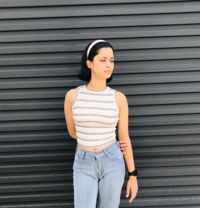 Nessie%20Black%20Essence%20Stripe%20Sleeveless%20Crop%20Top%20T-shirt%20-%20Image%208