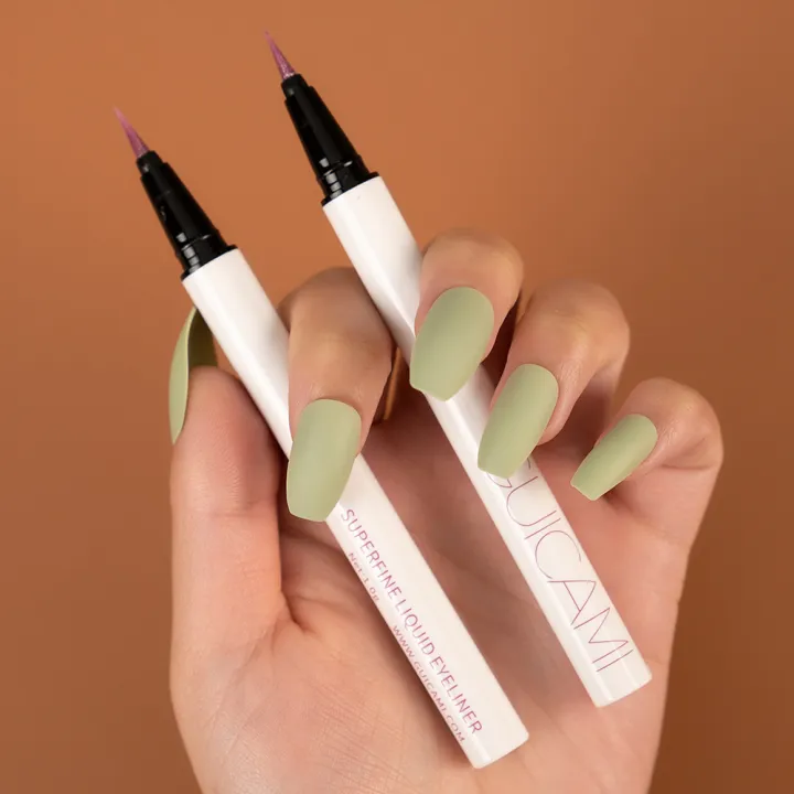 Light%20Pink%20High-gloss%20Silkworm%20Pen%20Crushed%20Diamond%20Powder%20Brightening%20Long-lasting%20Waterproof%20Slim%20High-gloss%20Eyeliner%20Liquid%20-%20Image%204