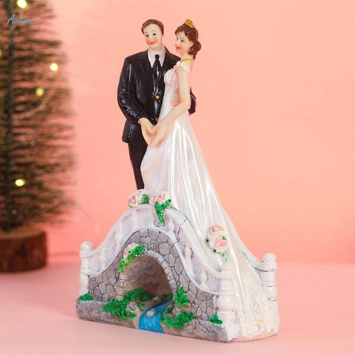 Couple Figures Decorations Gift for Engagement Ready to Marry Anniversaries