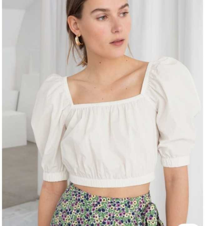 Women%E2%80%99s%20White%20Square%20Neck%20Puff%20Sleeve%20Crop%20Top%20%E2%80%93%20Elegant%20Short%20Sleeve%20Blouse%20-%20Image%202