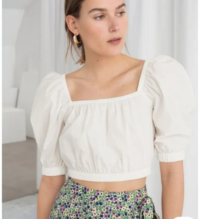 Women%E2%80%99s%20White%20Square%20Neck%20Puff%20Sleeve%20Crop%20Top%20%E2%80%93%20Elegant%20Short%20Sleeve%20Blouse%20-%20Image%202